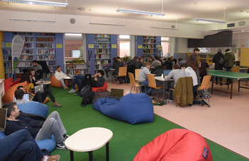 Between 10-12 April, the Library opening is changed